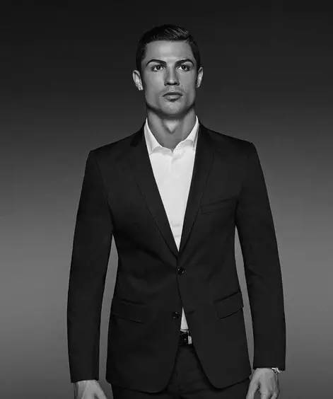 吾米提江：来到海港时我就想过能拿冠军，希望以后能多拿几个