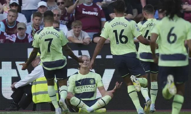 她是海港小球迷，女高中生与海港的故事