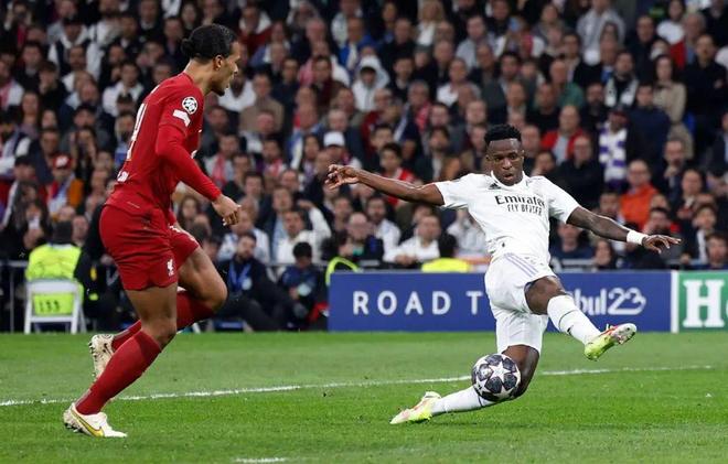 记者：乌尔赖希预计将在赛季结束后退役，留在拜仁任职