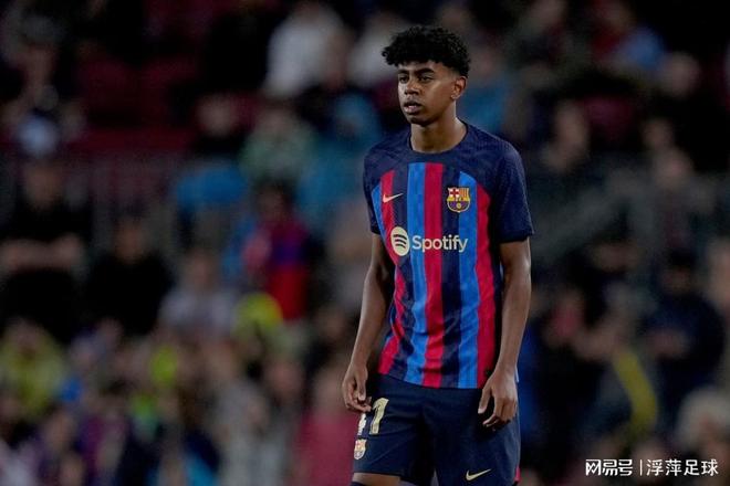 关键球打成后教练激动怒吼