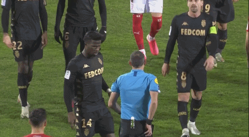 篮球NBA球员合约细节曝光，引发讨论