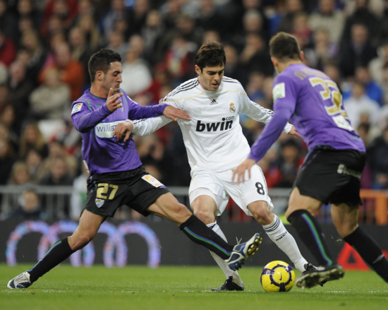 猛龙战胜开拓者终止两连败，成为本赛季第四支取得15个胜场球队